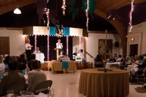 Hall Auction Hall Auction